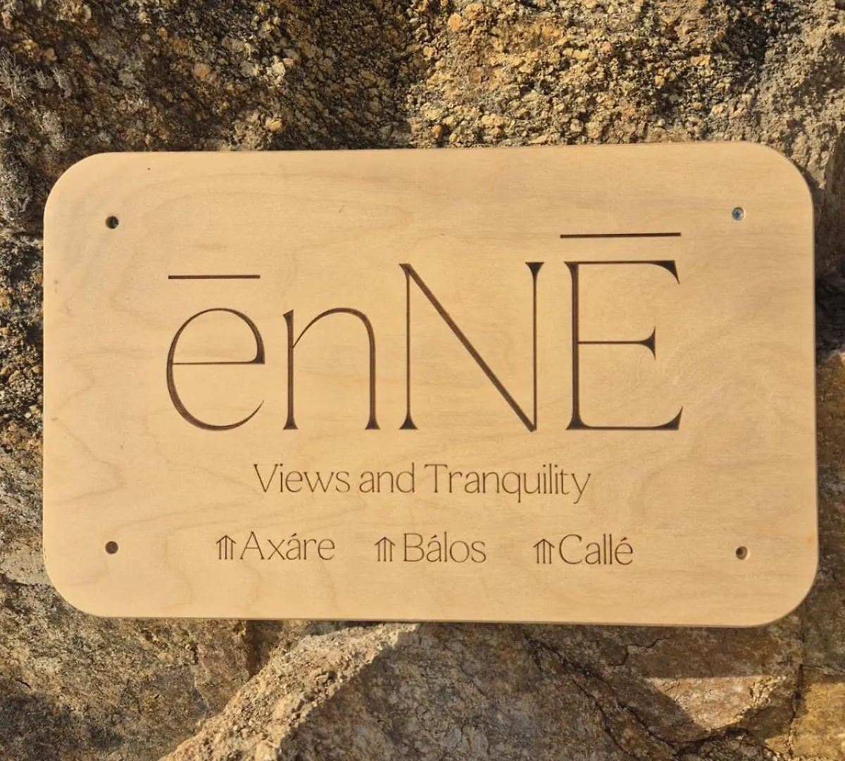 アパート Enne Studios For Views & Tranquility Ftelia  ギリシャ